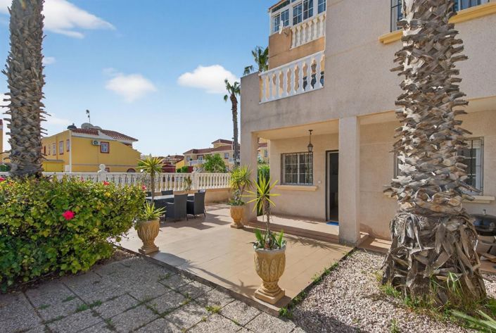 Image No.20-2 Bed House for sale