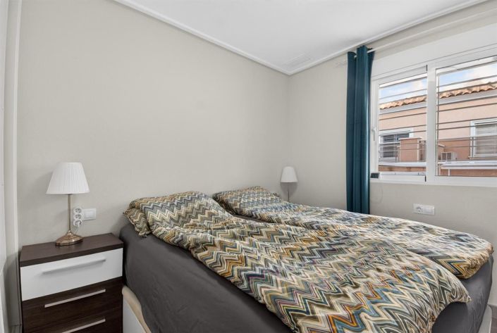 Image No.13-3 Bed House for sale
