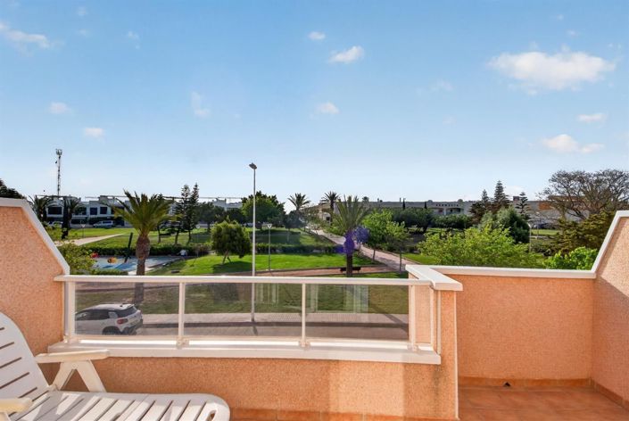 Image No.19-3 Bed House for sale