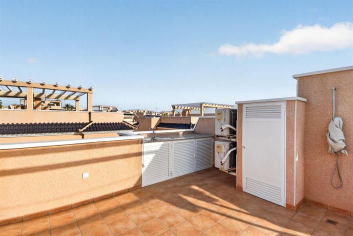 Image No.22-3 Bed House for sale