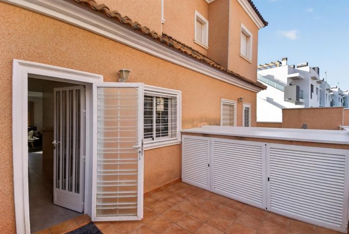 Image No.26-3 Bed House for sale