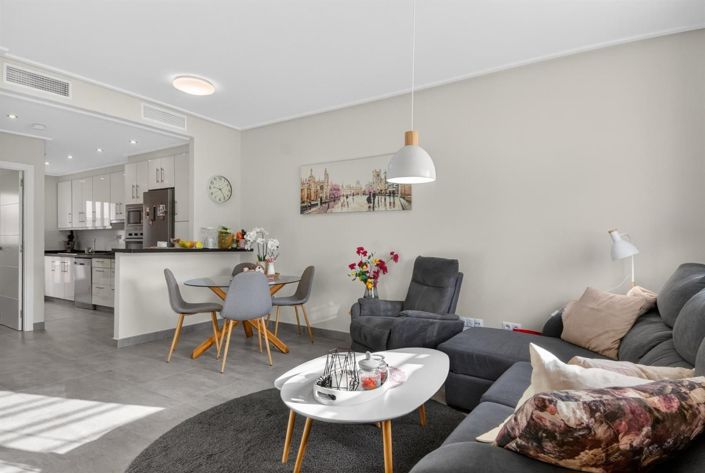 Image No.6-3 Bed House for sale