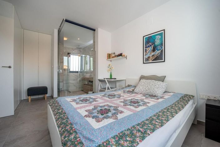 Image No.11-2 Bed Penthouse for sale