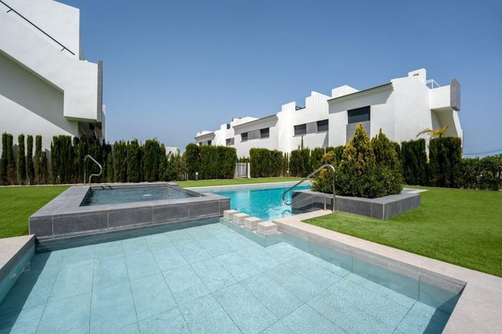 Image No.25-2 Bed Penthouse for sale