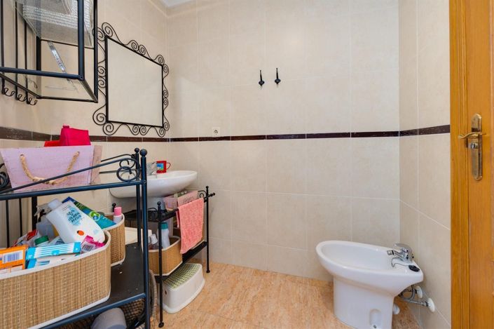 Image No.25-2 Bed Apartment for sale