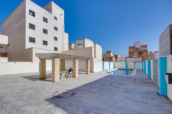 Image No.32-2 Bed Apartment for sale