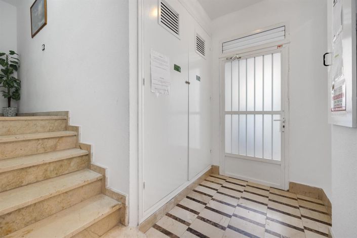 Image No.8-2 Bed Apartment for sale