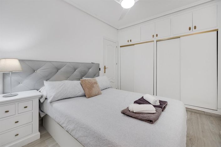 Image No.15-3 Bed Apartment for sale
