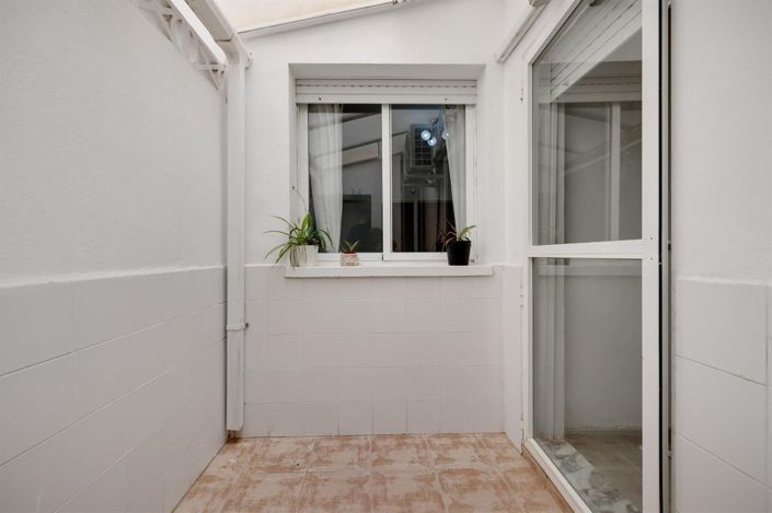 Image No.21-3 Bed Apartment for sale