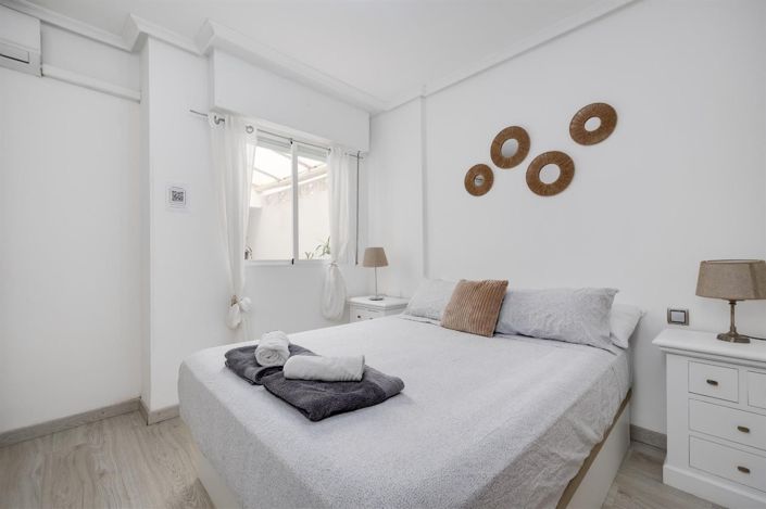 Image No.24-3 Bed Apartment for sale