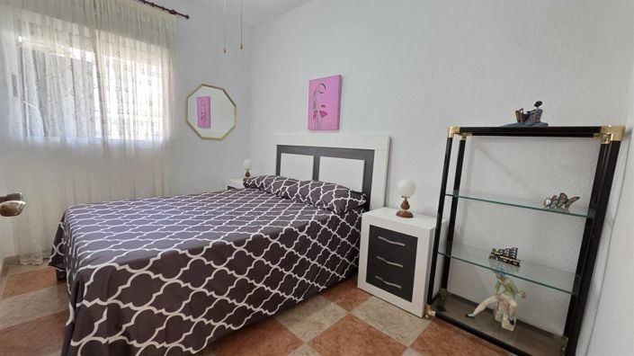 Image No.18-3 Bed Apartment for sale