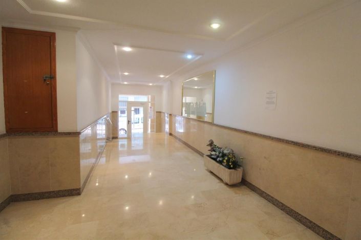 Image No.17-2 Bed Apartment for sale