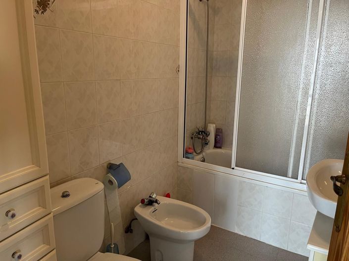 Image No.10-5 Bed House for sale