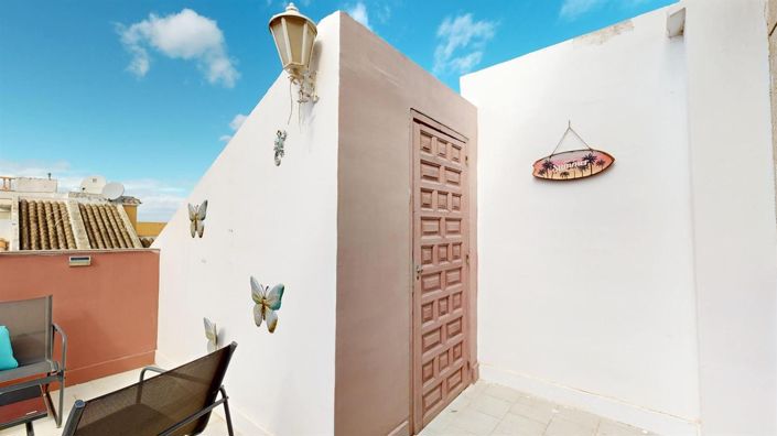 Image No.14-3 Bed House for sale