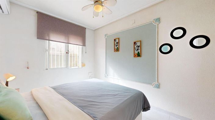 Image No.35-3 Bed House for sale