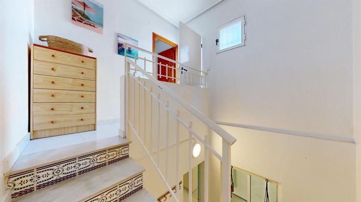 Image No.39-3 Bed House for sale