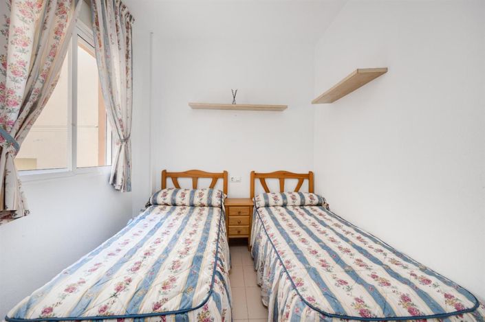 Image No.18-2 Bed Bungalow for sale