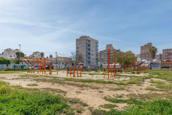 Image No.17-2 Bed Apartment for sale