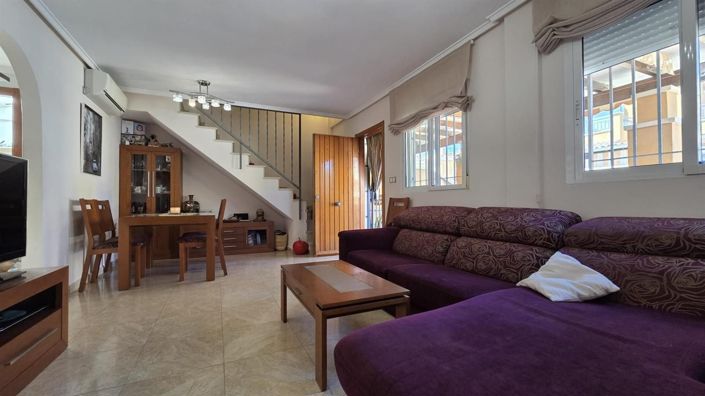 Image No.6-3 Bed House for sale