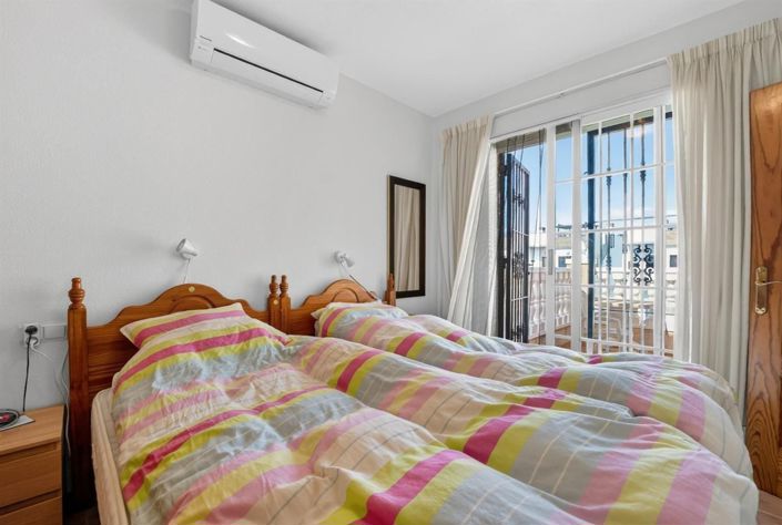 Image No.15-2 Bed House for sale
