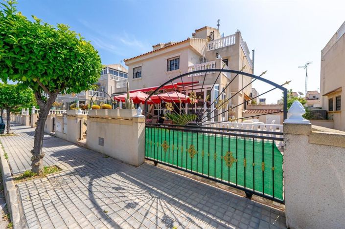 Image No.28-2 Bed House for sale
