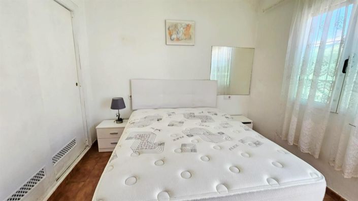 Image No.13-1 Bed House for sale