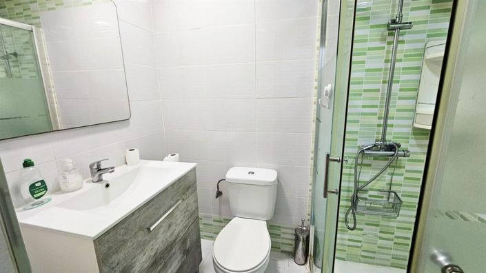 Image No.17-1 Bed House for sale
