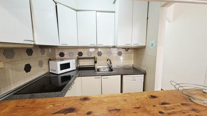 Image No.9-1 Bed House for sale