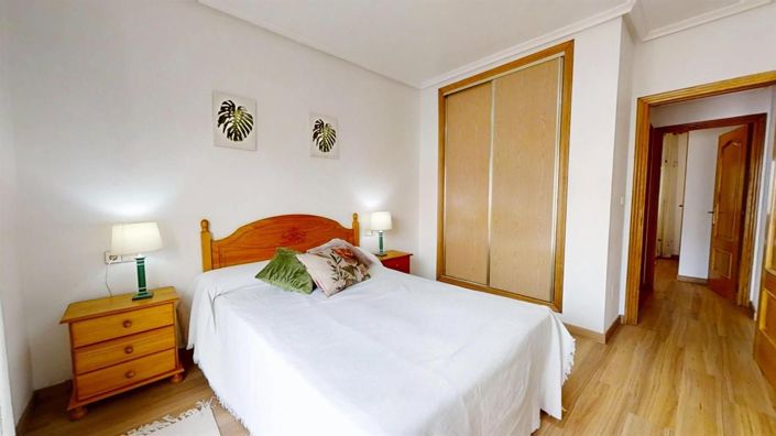 Image No.21-3 Bed Apartment for sale