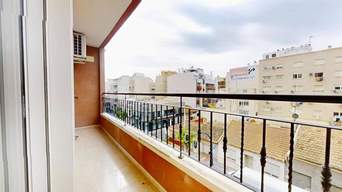 Image No.29-3 Bed Apartment for sale