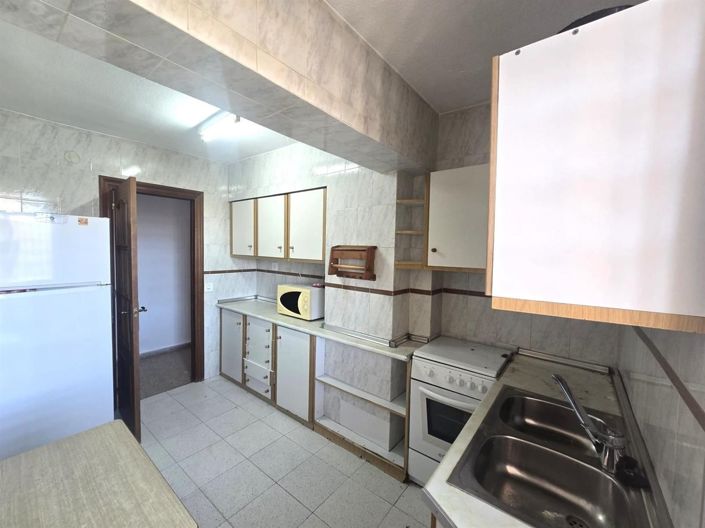 Image No.12-3 Bed Apartment for sale