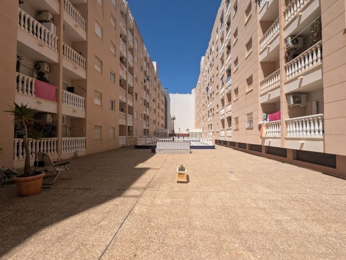Image No.23-2 Bed Apartment for sale