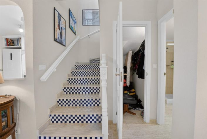 Image No.14-3 Bed House for sale