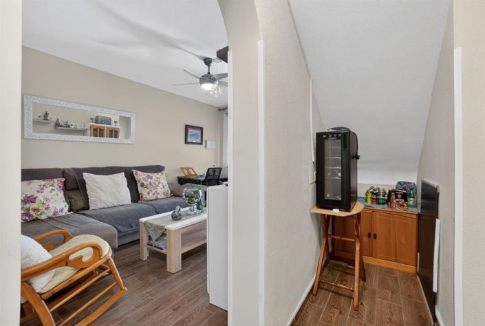 Image No.16-3 Bed House for sale