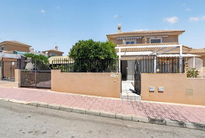 Image No.32-3 Bed House for sale