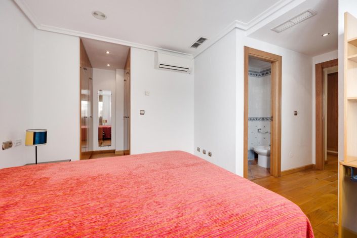 Image No.17-3 Bed Penthouse for sale