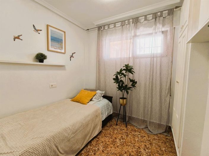 Image No.21-2 Bed Apartment for sale