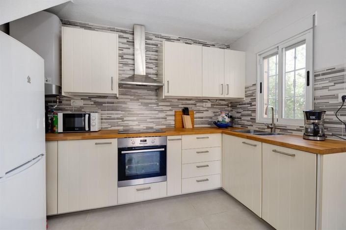 Image No.8-2 Bed Bungalow for sale