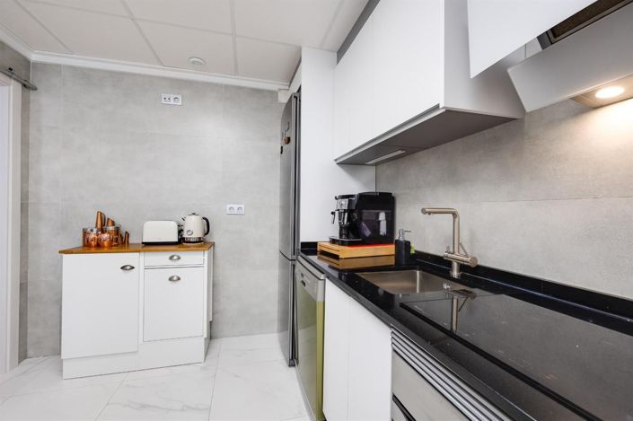 Image No.14-2 Bed House for sale