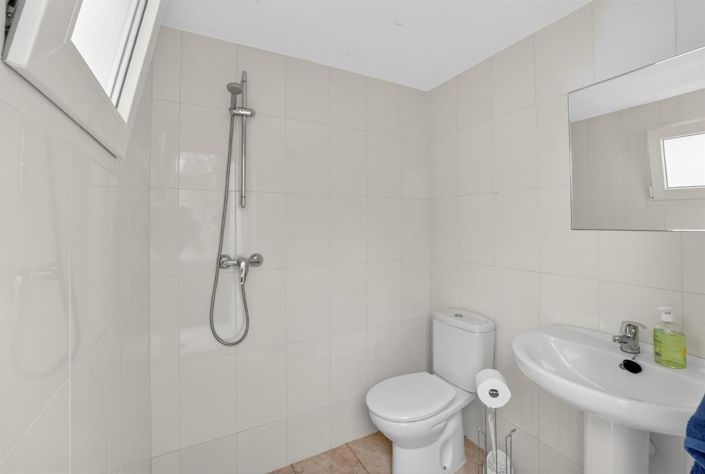Image No.20-3 Bed Villa for sale