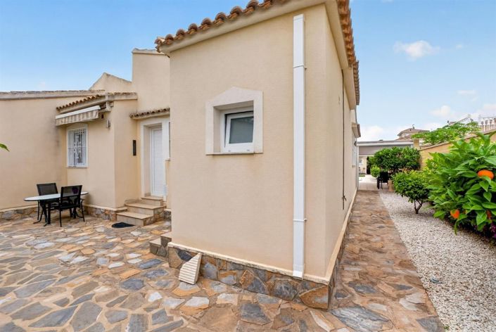 Image No.22-3 Bed Villa for sale