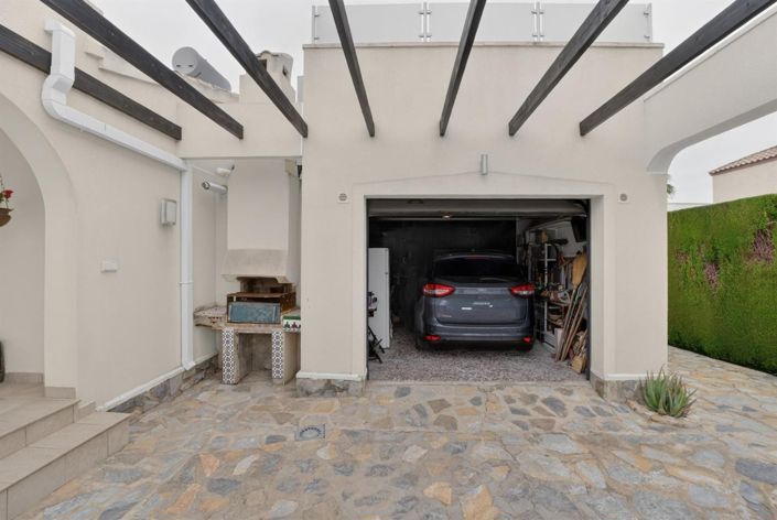 Image No.26-3 Bed Villa for sale