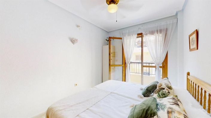 Image No.29-2 Bed House for sale
