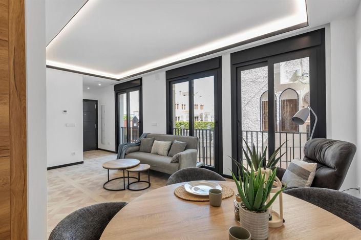 Image No.4-2 Bed Apartment for sale
