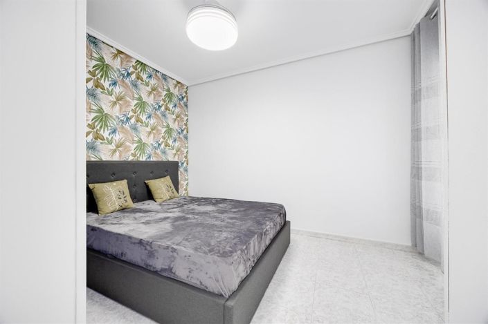 Image No.17-2 Bed Apartment for sale