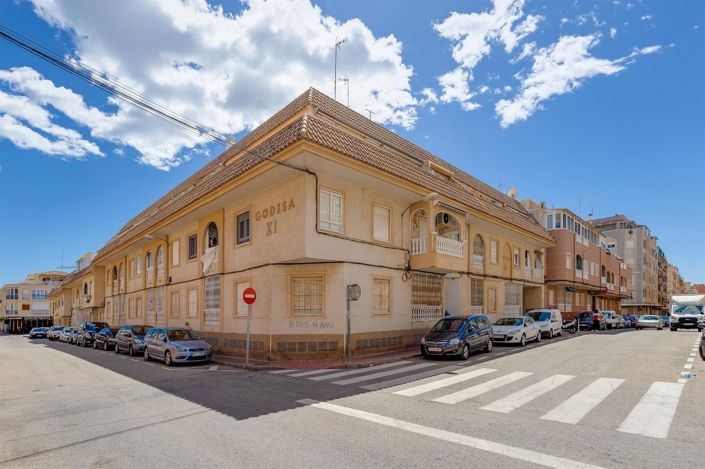 Image No.23-2 Bed Apartment for sale
