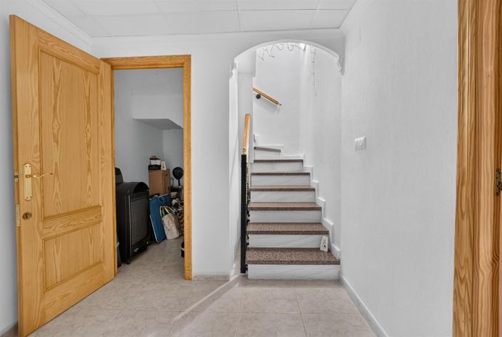 Image No.19-3 Bed Villa for sale