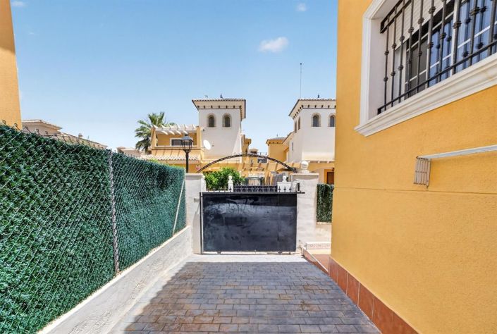 Image No.34-3 Bed Villa for sale