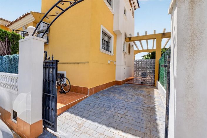 Image No.4-3 Bed Villa for sale
