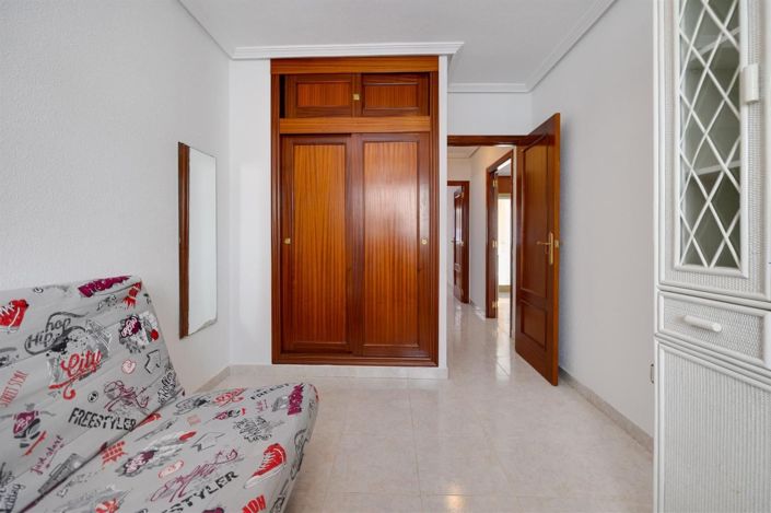 Image No.4-Appartement de 2 chambres à vendre à Torrevieja